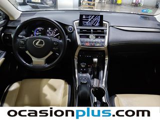 Lexus NX 300h Executive 4WD + Navibox 145 kW (197 CV)