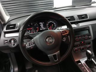 VOLKSWAGEN Passat 2.0 TDI 140 DSG Advance BlueMotion Tech