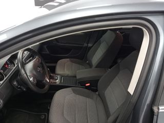 VOLKSWAGEN Passat 2.0 TDI 140 DSG Advance BlueMotion Tech