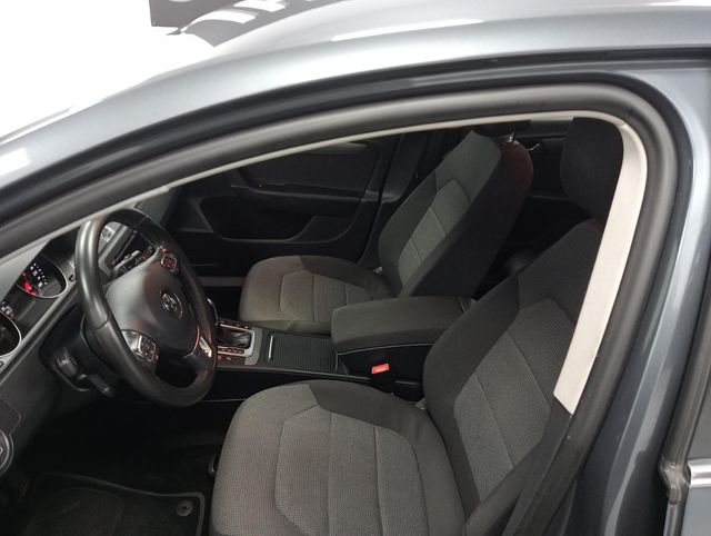 VOLKSWAGEN Passat 2.0 TDI 140 DSG Advance BlueMotion Tech