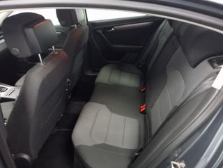 VOLKSWAGEN Passat 2.0 TDI 140 DSG Advance BlueMotion Tech