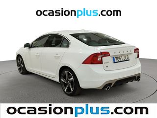 Volvo S60 D4 R-Design Momentum Auto 140 kW (190 CV)