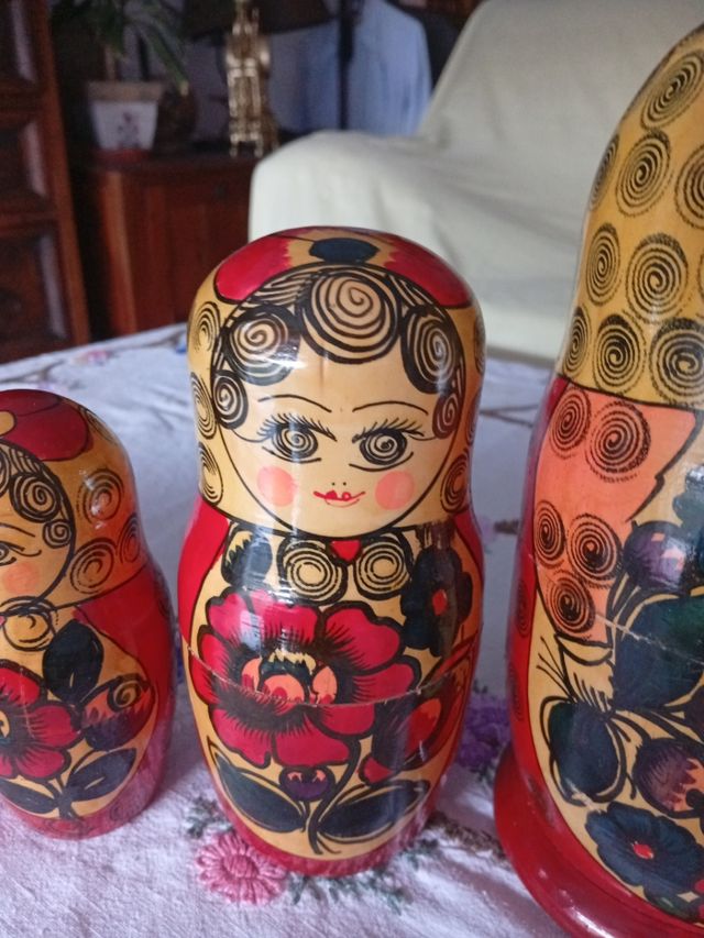 Matrioskas rusas - 8 muñecas