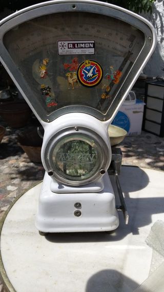 Báscula comercial antigua Avery.