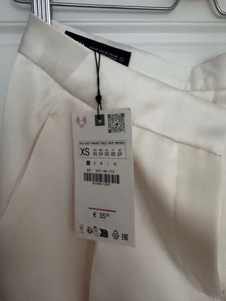 Pantalón satinado de Zara