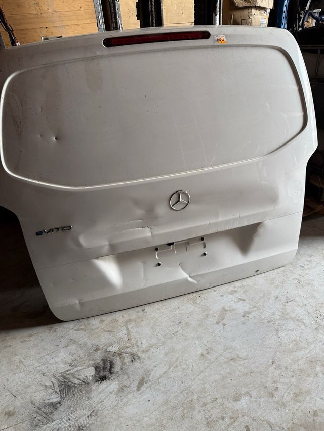 Portón trasero Mercedes Vito V-Class W447