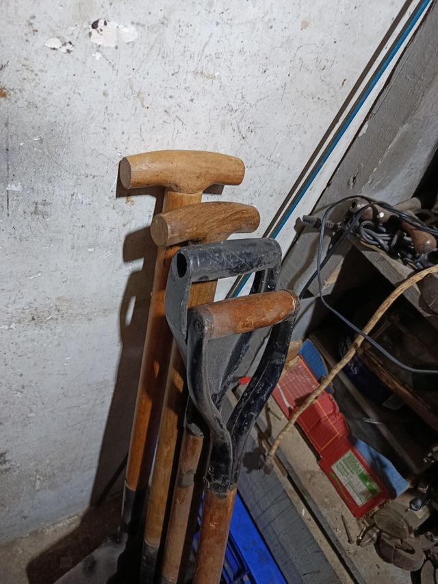 Lote palas: 8 palas + 2 medialunas + 1 escobón