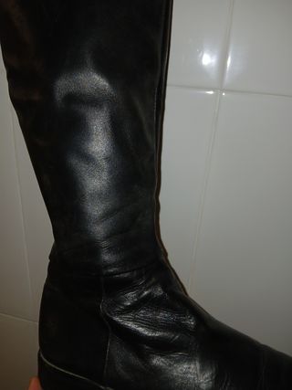 Botas altas mujer piel negra