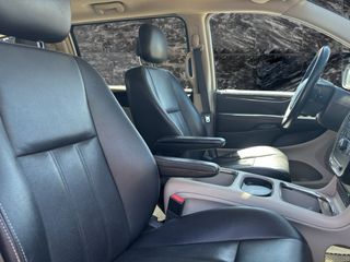 Lancia Voyager 2012