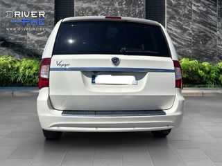 Lancia Voyager 2012