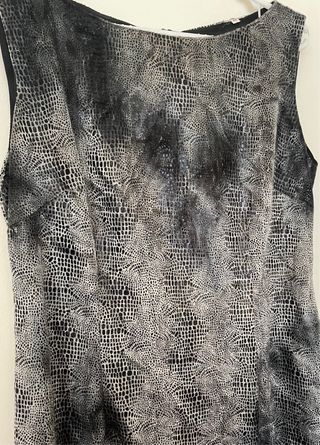 Vestido serpiente gris-negro
