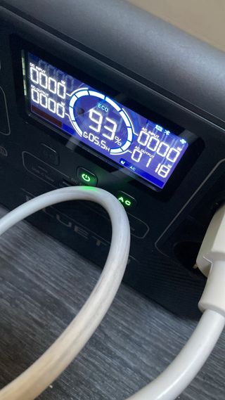 Bluetti AC70 - 1000W Estación Energía