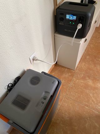 Bluetti AC70 - 1000W Estación Energía