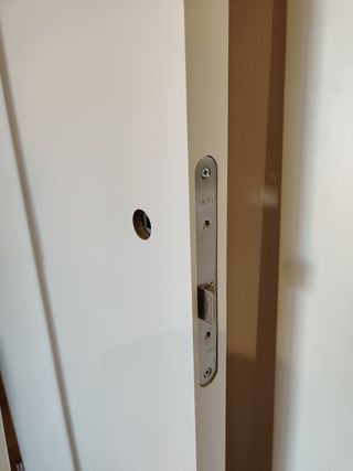 Puerta corredera blanca 75x200