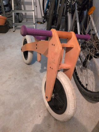 Bicicleta infantil de madera Wishbone
