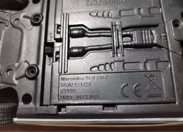 Mercedes SLS - Coche escala 1/24