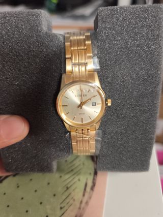 Reloj Citizen mujer dorado