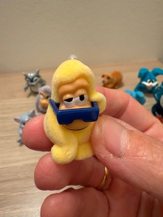 12 Sorpresine Kinder Animali