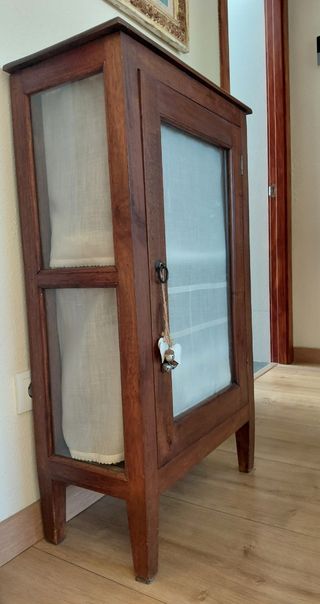Vitrina madera colonial