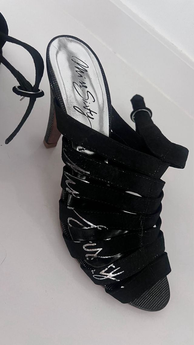 Sandalias Miss Sixty negras