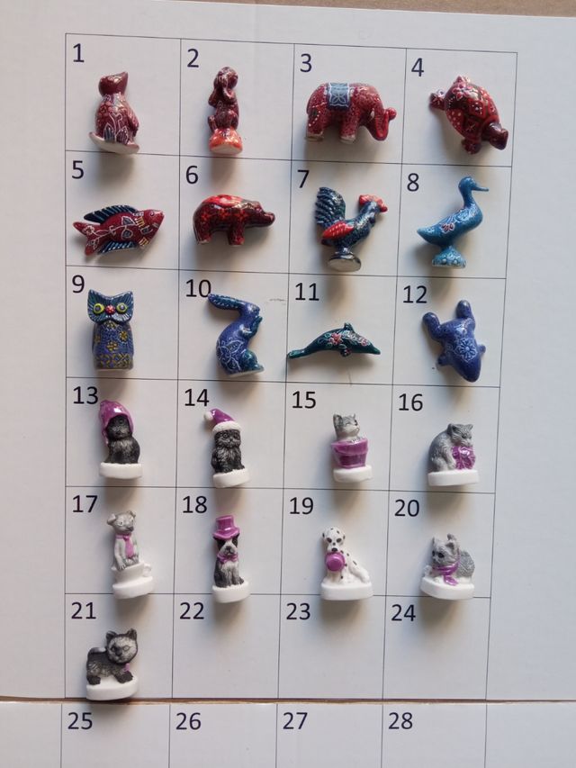 Figure in miniatura in porcellana