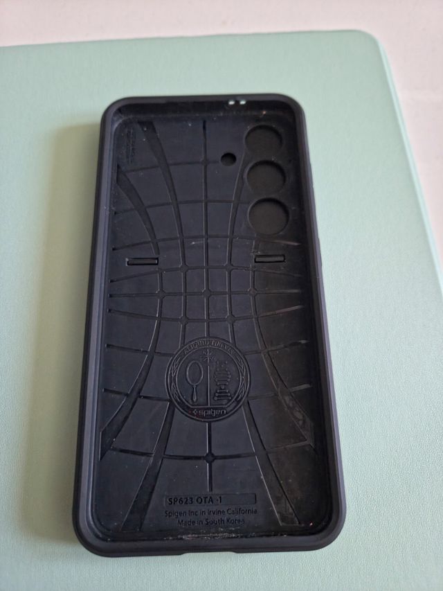 Funda Spigen Samsung S24