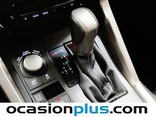 Lexus NX 300h Corporate 2WD 145 kW (197 CV)