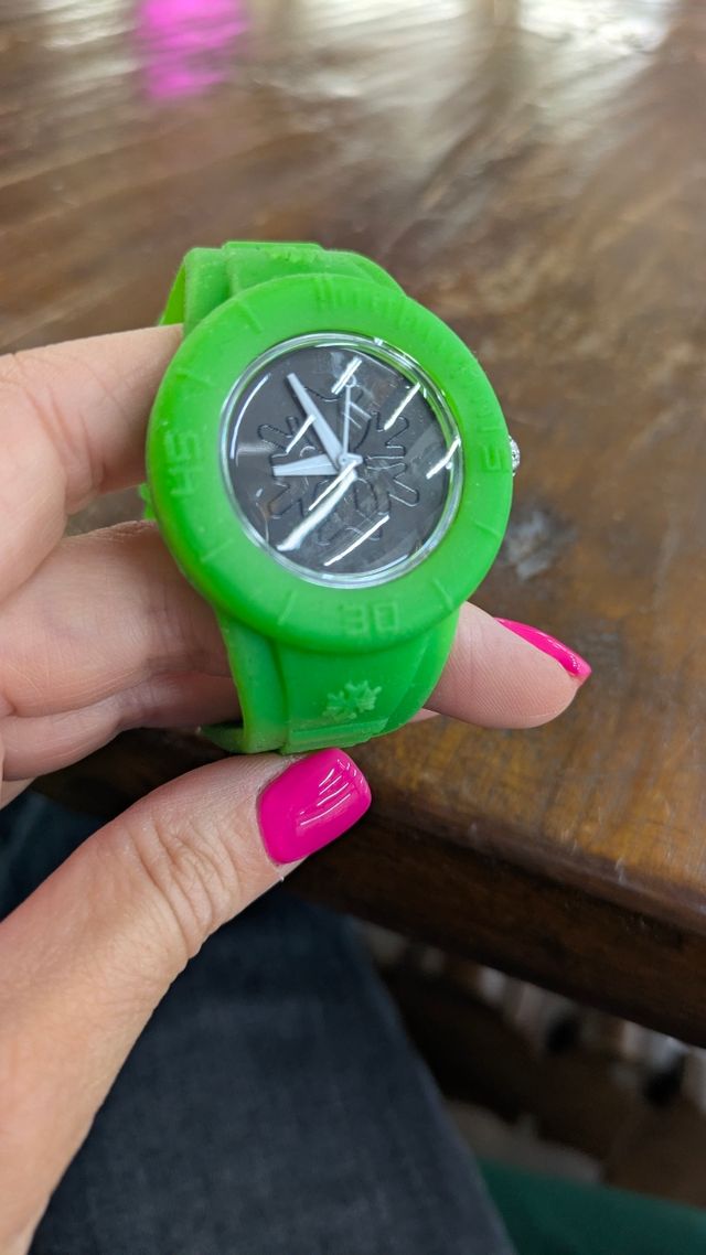 Orologio Ike Milano verde e nero. 