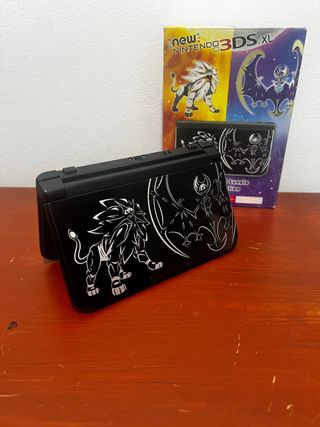 New Nintendo 3DS XL Solgaleo Lunala