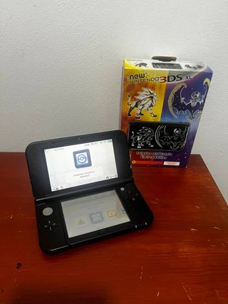 New Nintendo 3DS XL Solgaleo Lunala