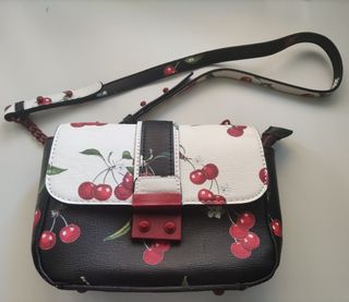 Bolso negro y blanco - Cerezas. Nuevo