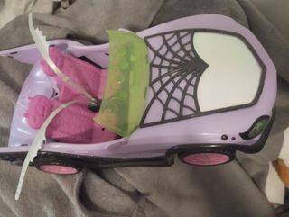Coche Monster High Morado