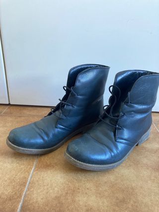 Stivaletti in pelle 39