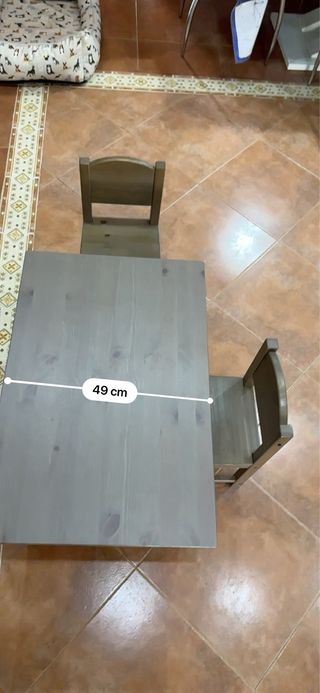 Mesa infantil + 2 sillas madera