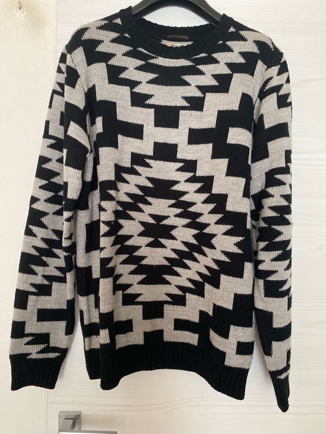 Maglione geometrico grigio-nero