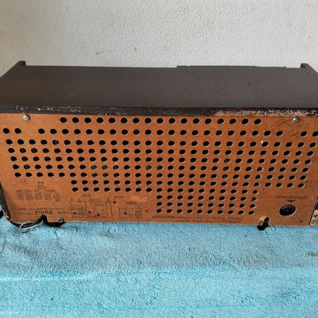 Radio Radiomarelli valvole funzionante