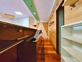 Local comercial en venta en El Castell-Poble Vell en Castelldefels