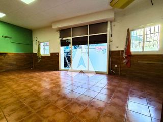 Local comercial en venta en El Castell-Poble Vell en Castelldefels