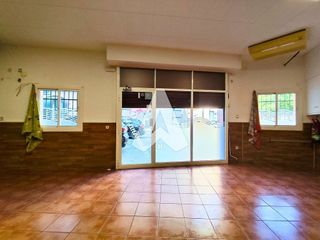 Local comercial en venta en El Castell-Poble Vell en Castelldefels