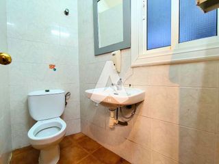 Local comercial en venta en El Castell-Poble Vell en Castelldefels