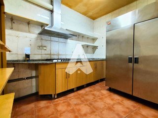 Local comercial en venta en El Castell-Poble Vell en Castelldefels