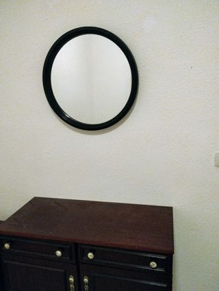 Muebles madera: cómoda, mesilla y espejo