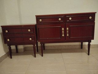 Muebles madera: cómoda, mesilla y espejo