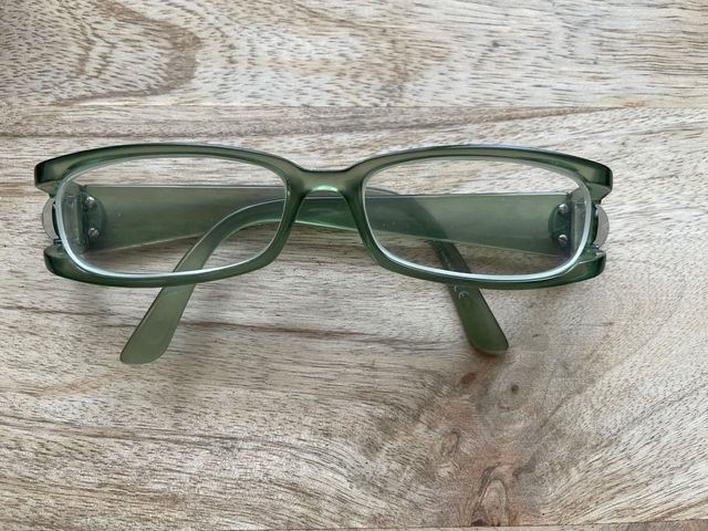 Gafas Gucci verdes - con caja y funda