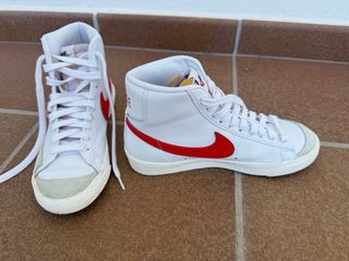 Zapatillas Nike Blazer Mid '77 blancas y rojas