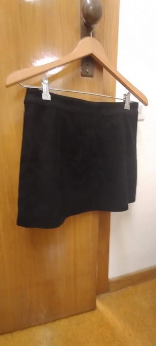 Mini falda ante negra Zara M