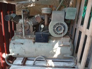COMPRESOR DE AIRE DE GASOLINA 4T, AÑO 1978.