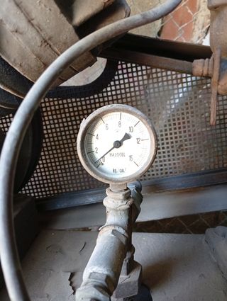 COMPRESOR DE AIRE DE GASOLINA 4T, AÑO 1978.
