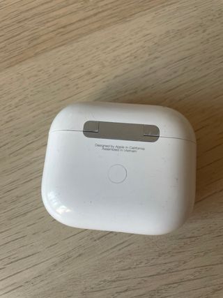 Estuche AirPods 3 - Estuche Blanco. No carga.