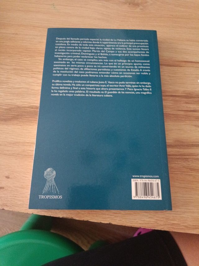 El Guardian de Las Esencias (Tropismos Negro) (...